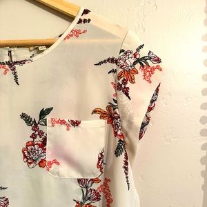 Lily White Floral Woven Top, Size L